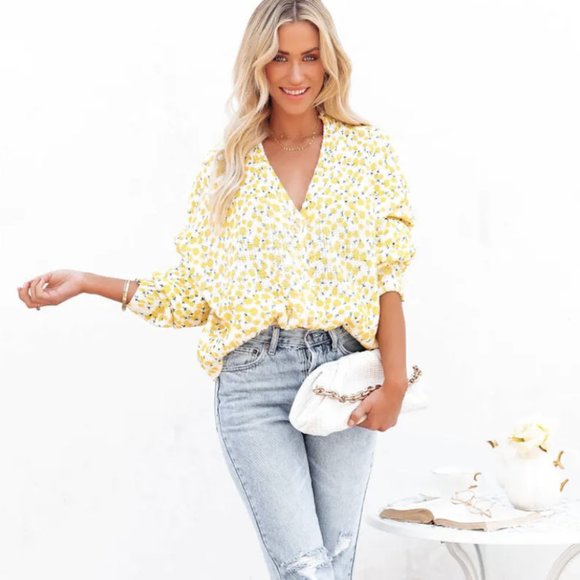 VICI Women's NWT NEW! Fresh as a Daisy Button Front Knit Cardigan Yellow… - Picture 1 of 14